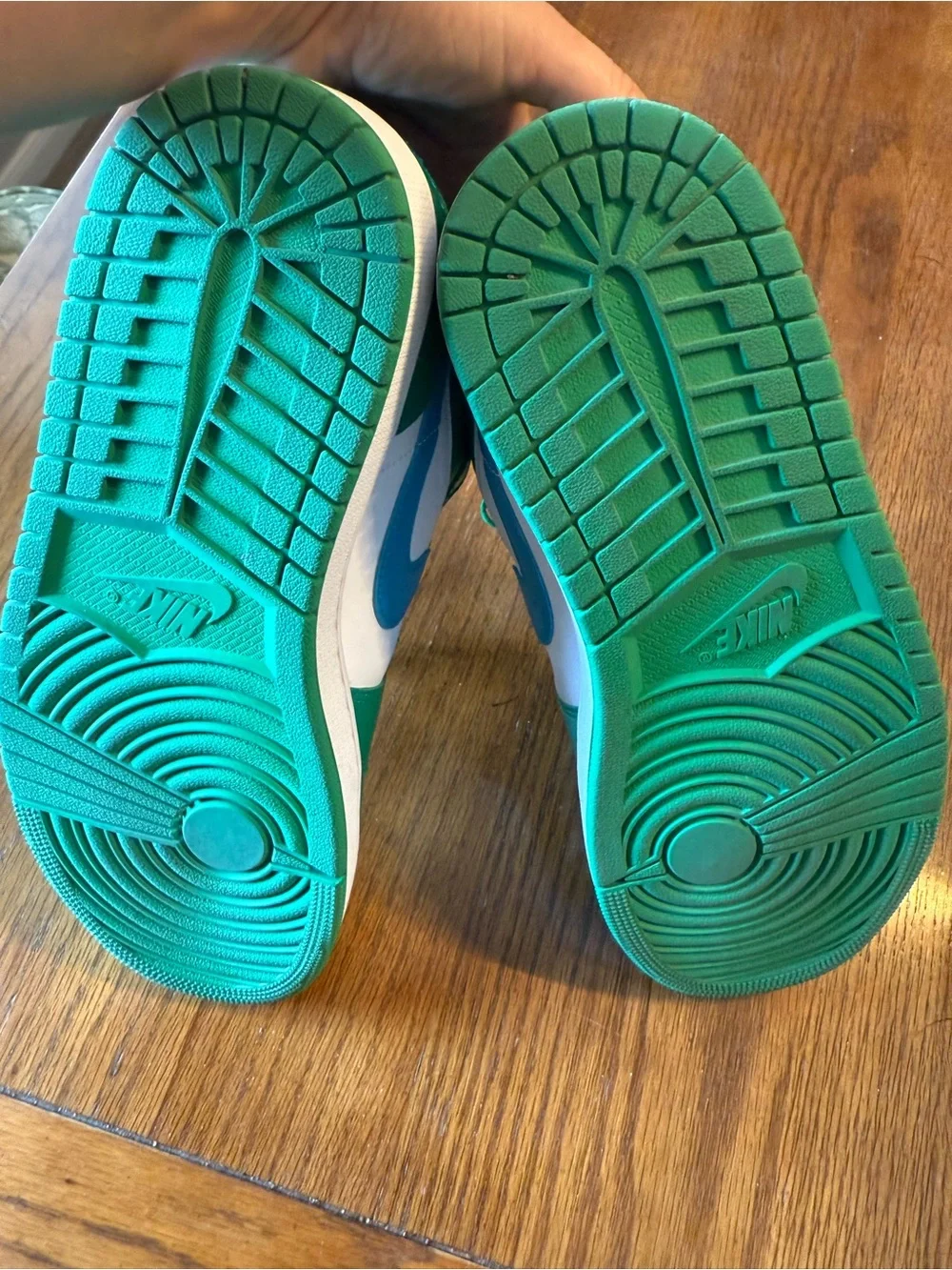 Jordan Low-Top Sneakers in Green, White and Blue